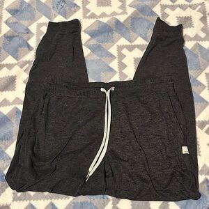 Women’s Vuori Joggers